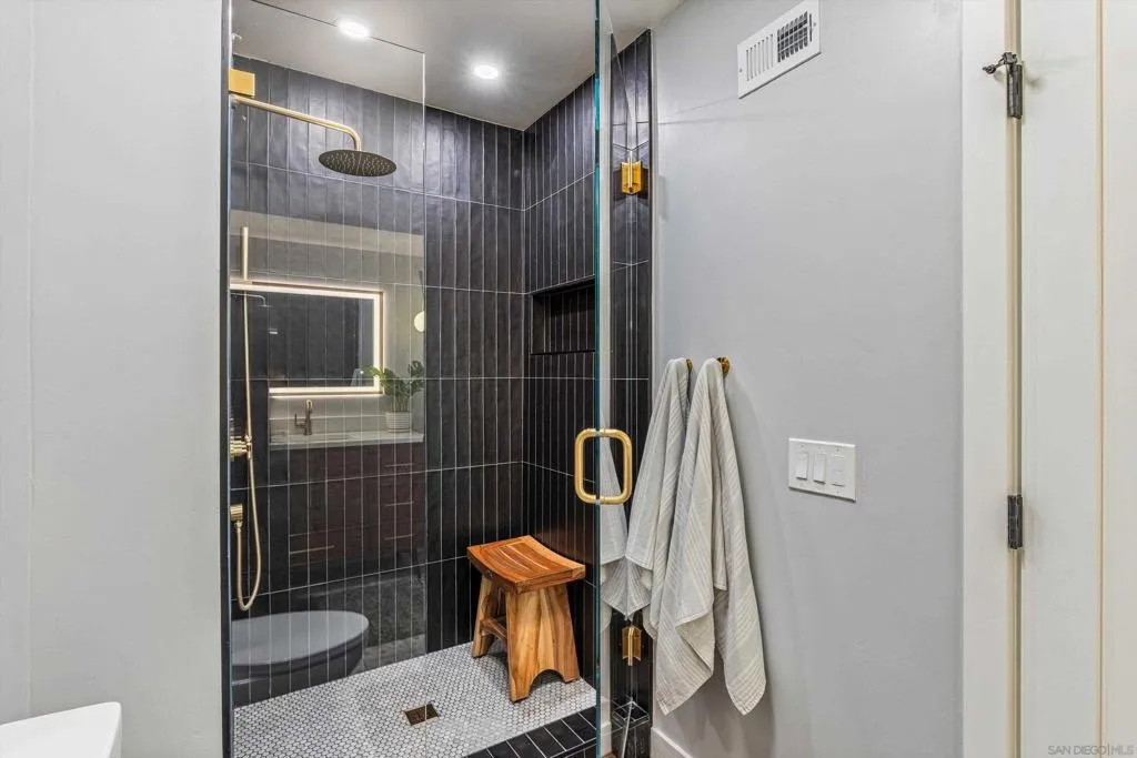 3320 Caminito Eastbluff 135, La Jolla, California 92037 home-pic-20