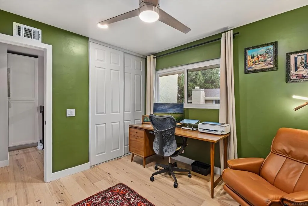 3320 Caminito Eastbluff 135, La Jolla, California 92037 home-pic-25