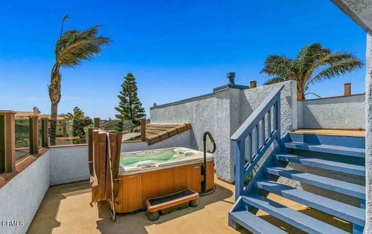 Outrigger upstairs unit 15
