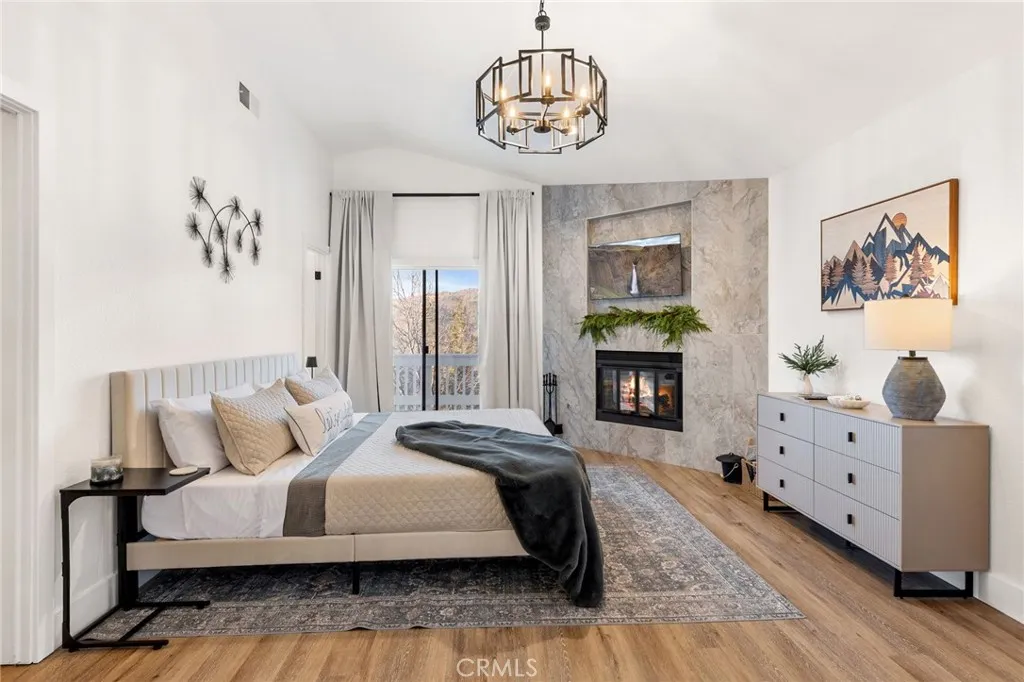 30260 Gremlin Court, Running Springs, California 92382 home-pic-24
