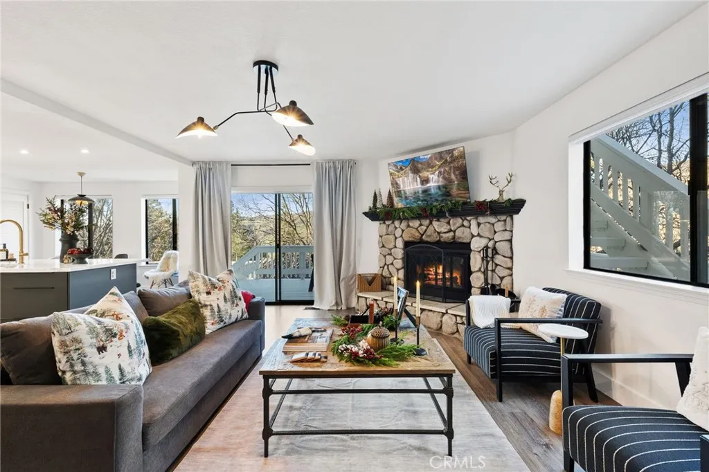 30260 Gremlin Court, Running Springs, California 92382 home-pic-15