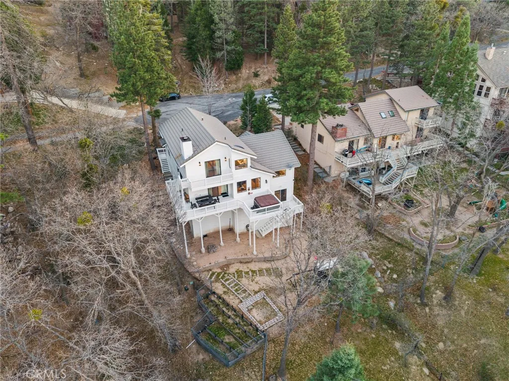 30260 Gremlin Court, Running Springs, California 92382 home-pic-51