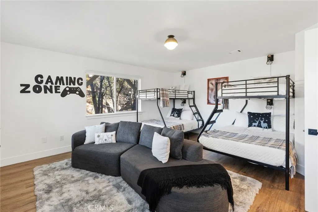 30260 Gremlin Court, Running Springs, California 92382 home-pic-42