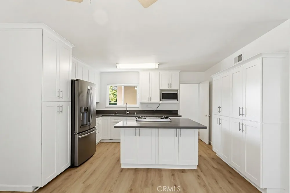 6551 Lake Ashmere Court, San Diego, California 92119 home-pic-10