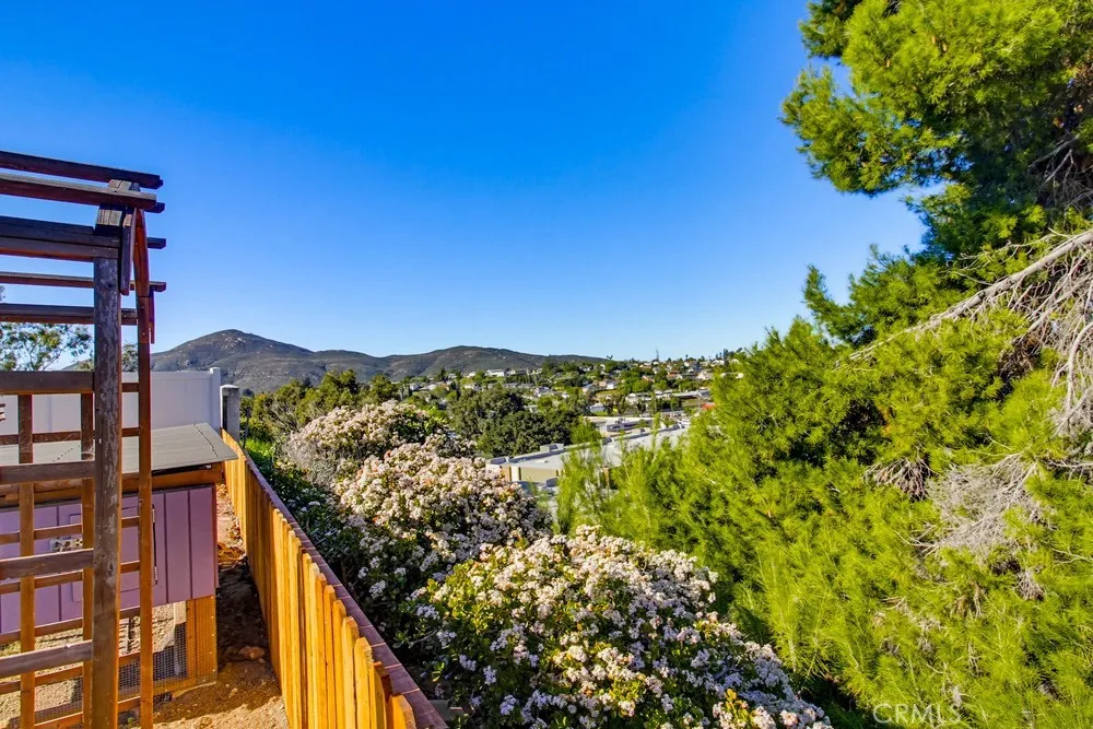 6551 Lake Ashmere Court, San Diego, California 92119 home-pic-39