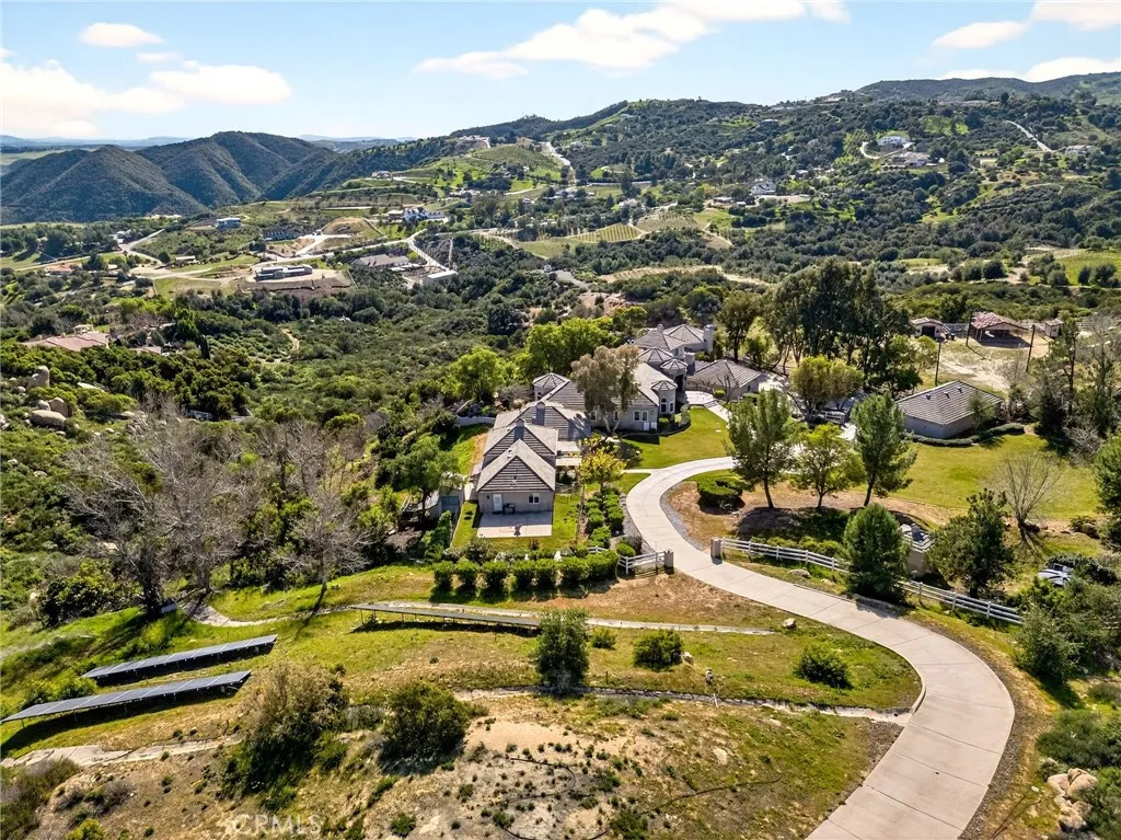 37840 Via Majorca, Murrieta, California 92562 home-pic-3