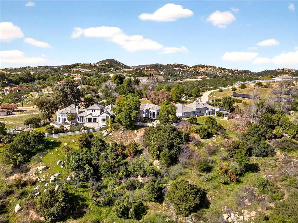 37840 Via Majorca, Murrieta, California 92562 home-pic-9