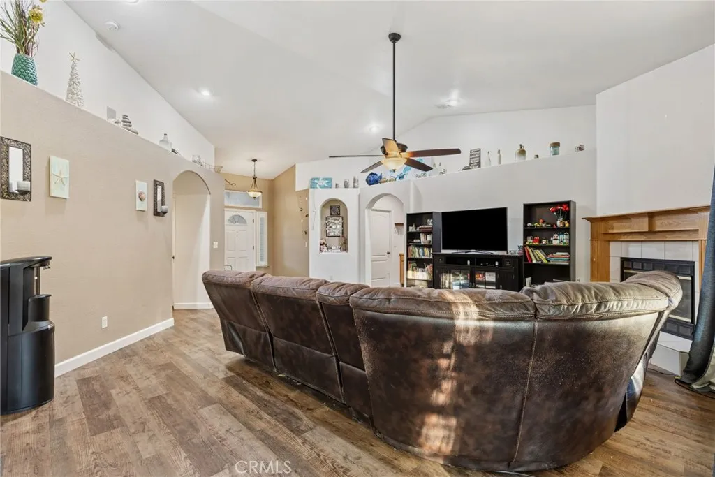 1126 Sprig Court, Merced, California 95340 home-pic-16