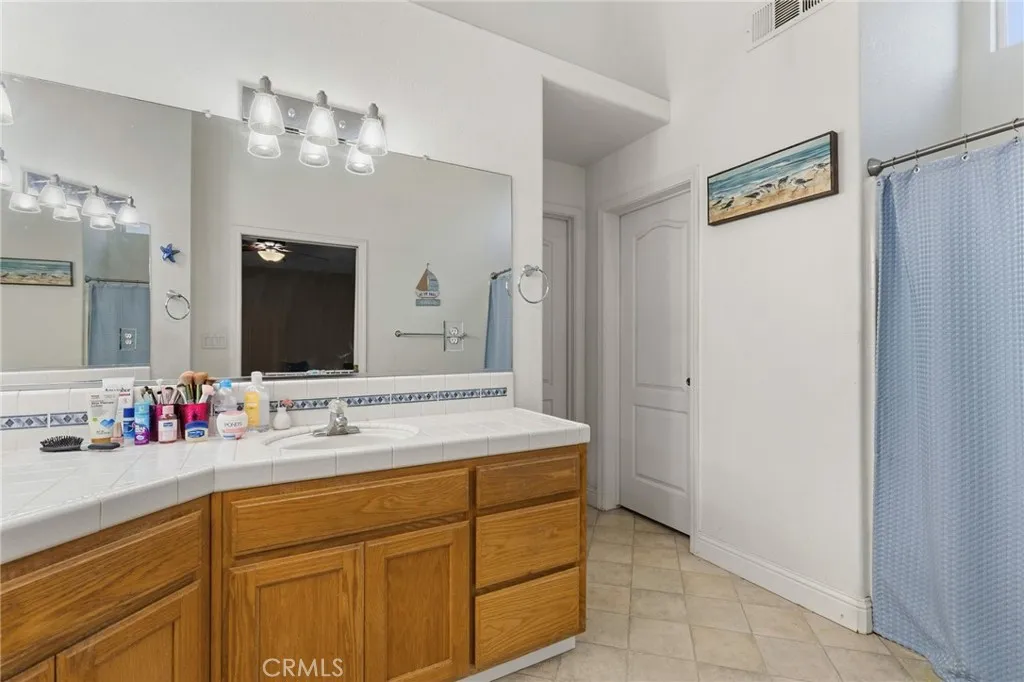 1126 Sprig Court, Merced, California 95340 home-pic-27