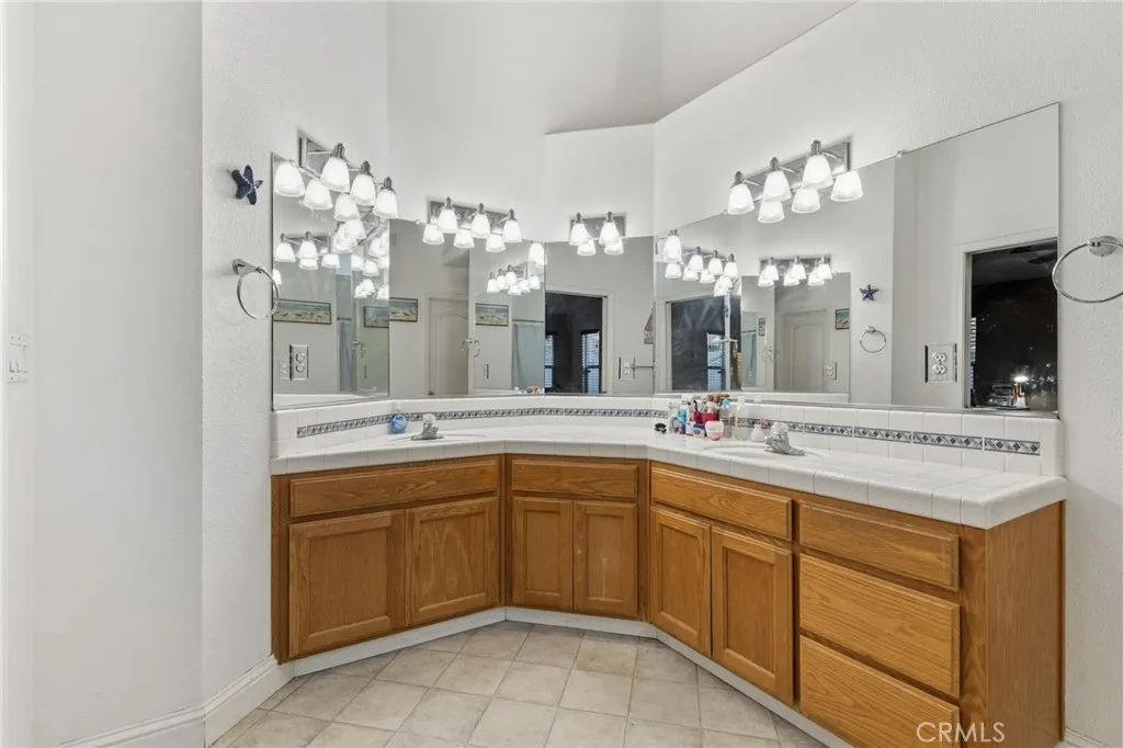 1126 Sprig Court, Merced, California 95340 home-pic-26