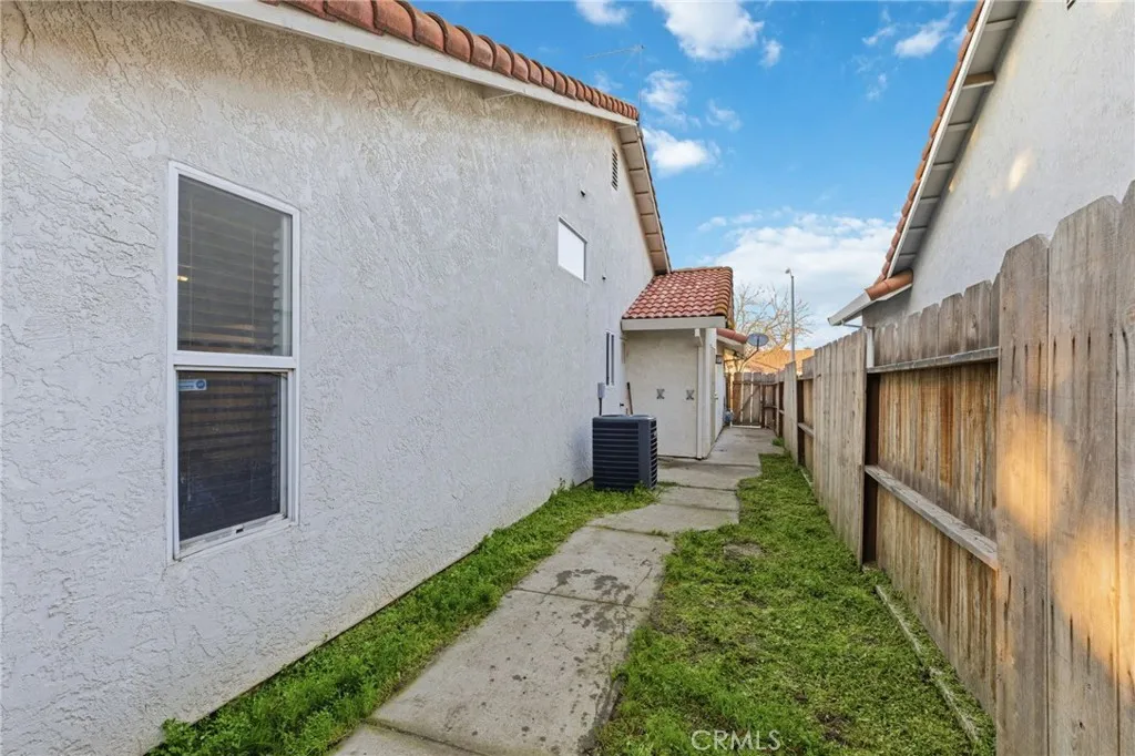 1126 Sprig Court, Merced, California 95340 home-pic-11