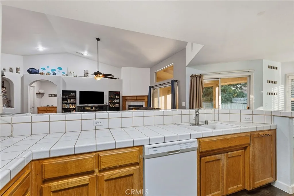 1126 Sprig Court, Merced, California 95340 home-pic-23