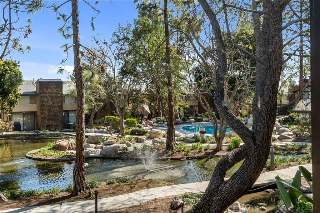12750 Centralia 76, Lakewood, California 90715 home-pic-1