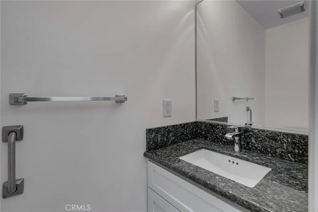 12750 Centralia 76, Lakewood, California 90715 home-pic-26