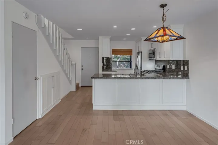 12750 Centralia 76, Lakewood, California 90715