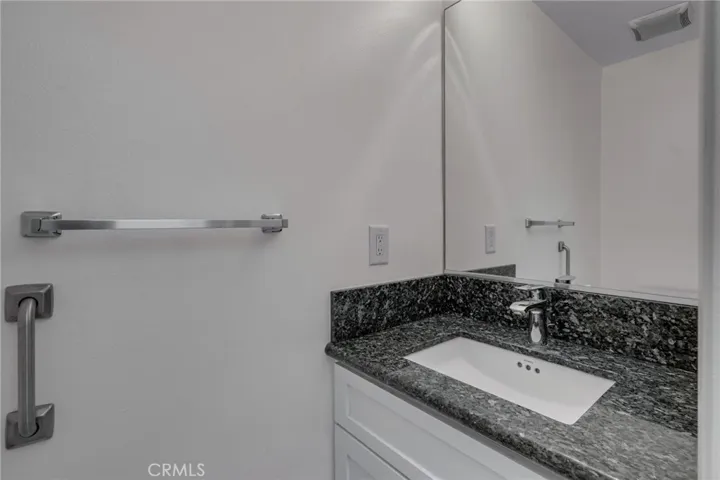 12750 Centralia 76, Lakewood, California 90715