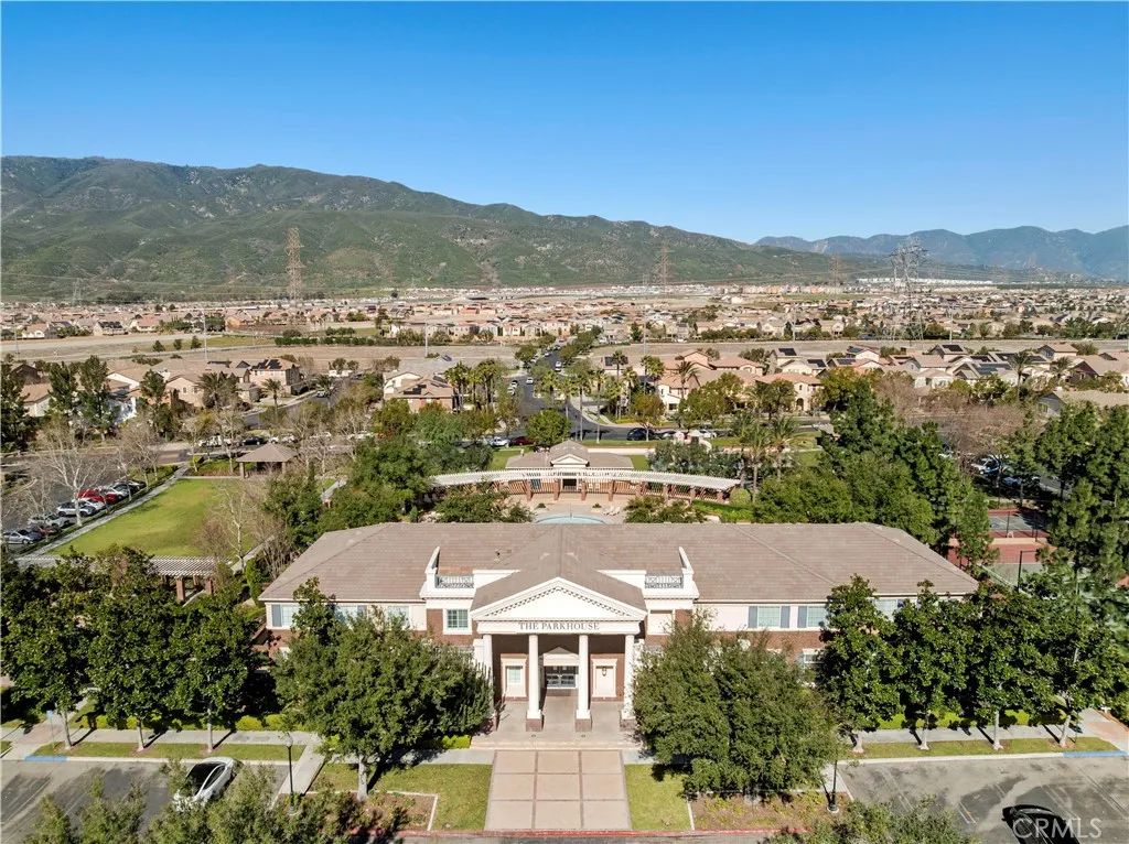 5368 Mantova Court, Fontana, California 92336 home-pic-23