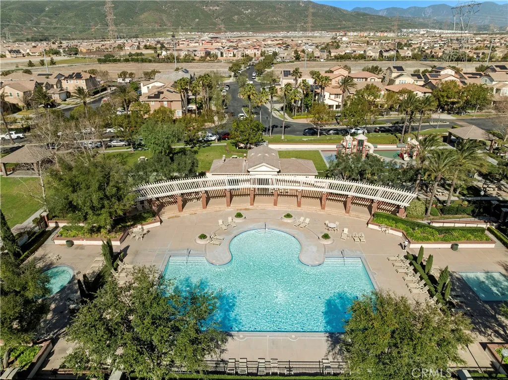 5368 Mantova Court, Fontana, California 92336 home-pic-21