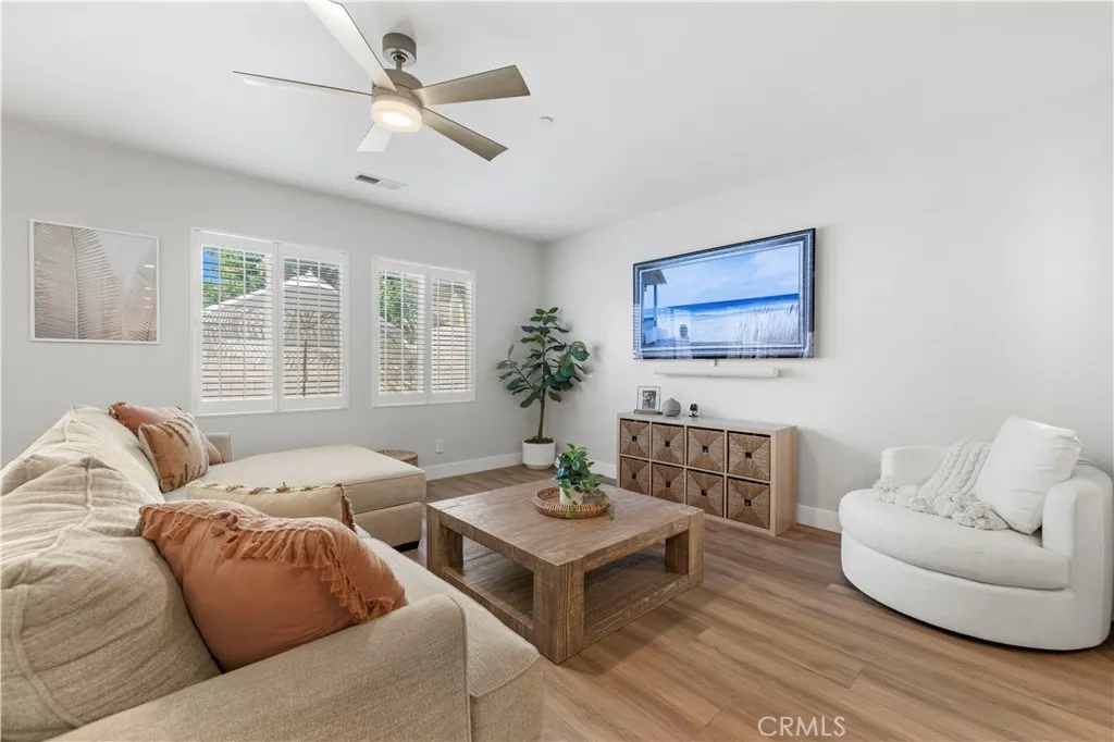 5368 Mantova Court, Fontana, California 92336 home-pic-3