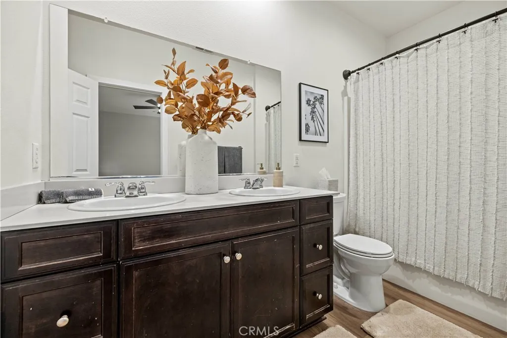 5368 Mantova Court, Fontana, California 92336 home-pic-7