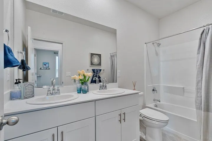 2111 Rosewood Drive, Hollister, California 95023