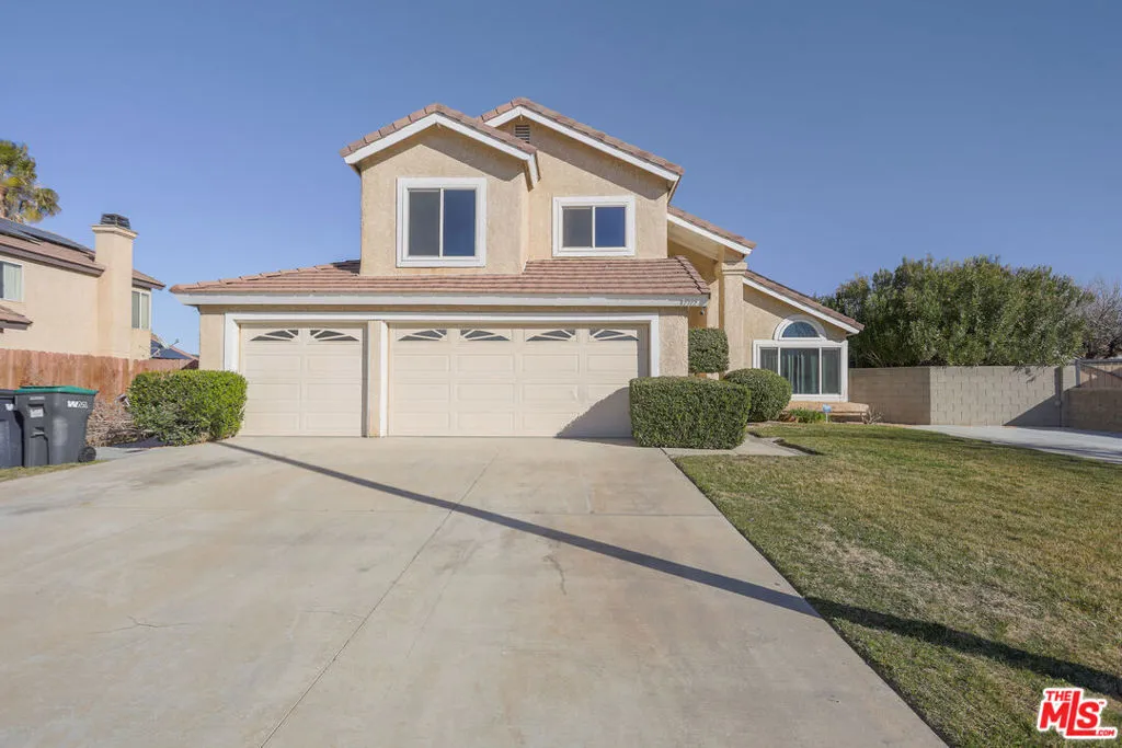 37712 Duffel Street, Palmdale, California 93552 home-pic-1