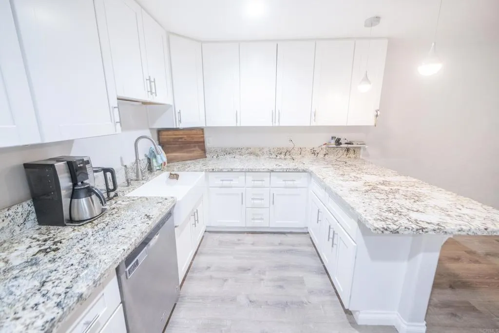 745 East Bradley Avenue 11, El Cajon, California 92021 home-pic-4