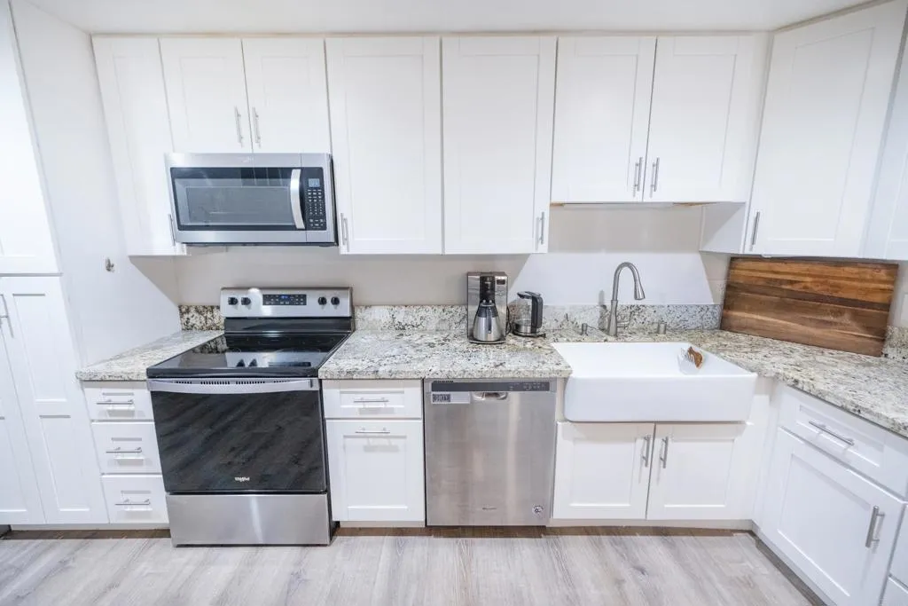 745 East Bradley Avenue 11, El Cajon, California 92021 home-pic-6