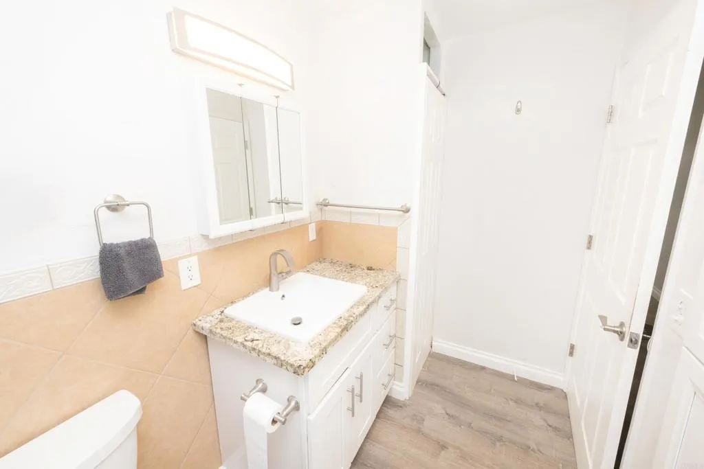 745 East Bradley Avenue 11, El Cajon, California 92021 home-pic-11