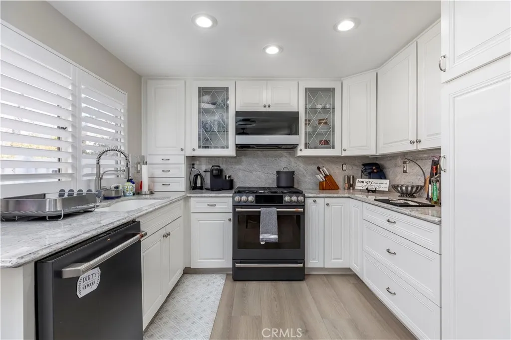 6175 Saint Andrews Way, Banning, California 92220 home-pic-8