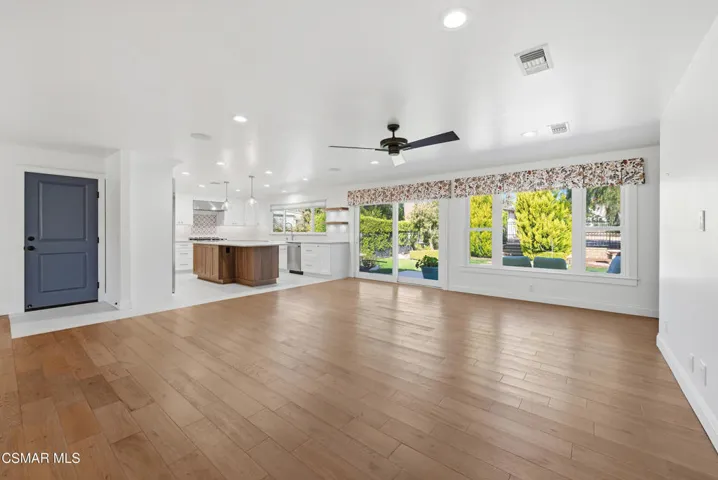 1625 Rambling Rd Simi Valley 2-16