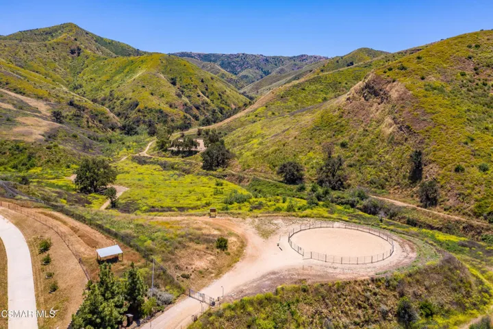 1625 Rambling Rd Simi Valley 2-112