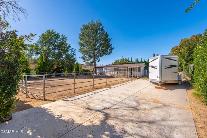 1625 Rambling Rd Simi Valley 2-90