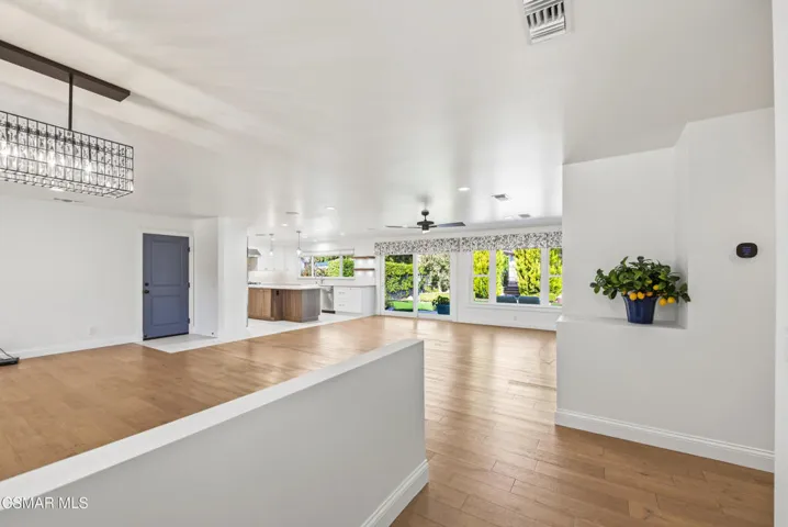 1625 Rambling Rd Simi Valley 2-9