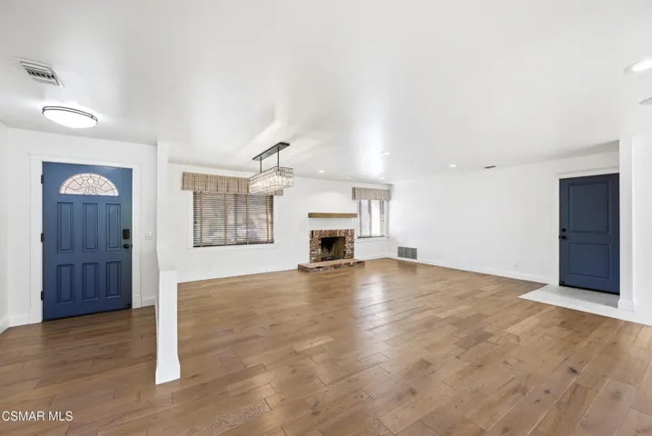 1625 Rambling Rd Simi Valley 2-10