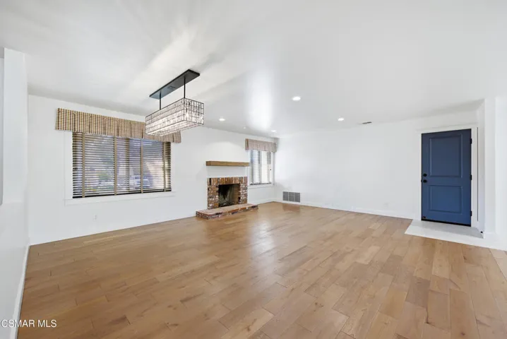 1625 Rambling Rd Simi Valley 2-11