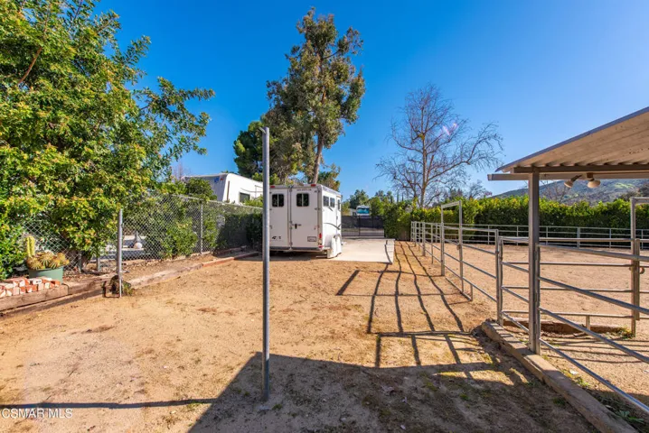 1625 Rambling Rd Simi Valley 2-89