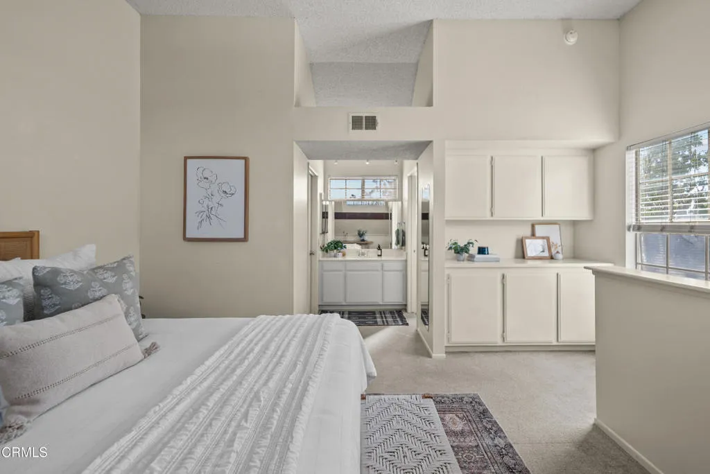 9771 Sweetwater Lane, Ventura, California 93004 home-pic-11