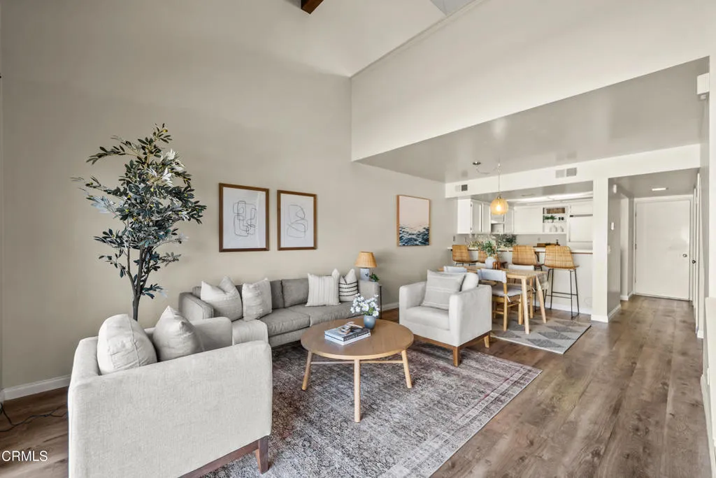 9771 Sweetwater Lane, Ventura, California 93004 home-pic-3