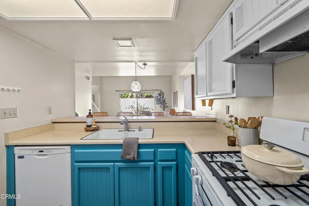 9771 Sweetwater Lane, Ventura, California 93004 home-pic-8