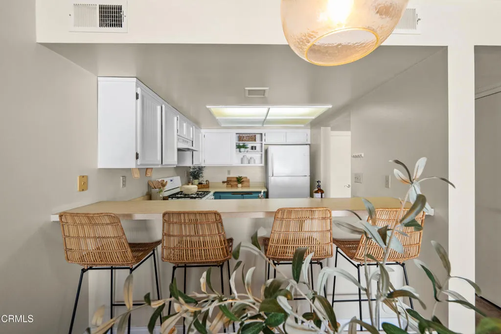 9771 Sweetwater Lane, Ventura, California 93004 home-pic-6
