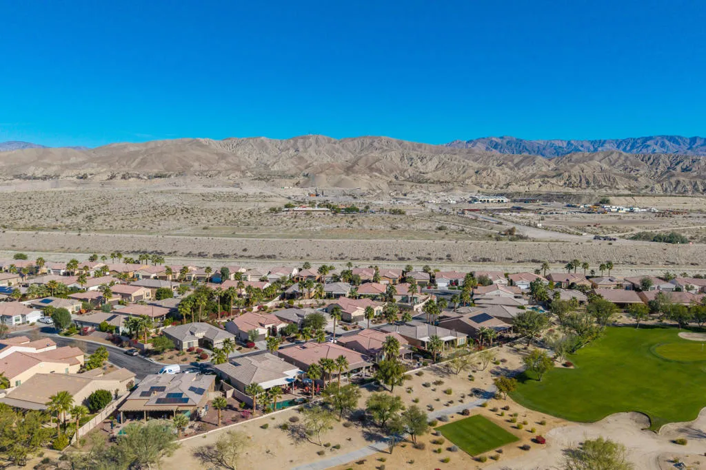 39330 Calle Tonala, Indio, California 92203 home-pic-39