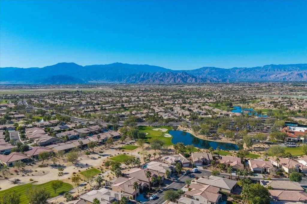 39330 Calle Tonala, Indio, California 92203 home-pic-40