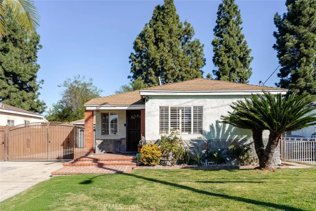 3813 Lyndora Street, Lynwood, California 90262 home-pic-1