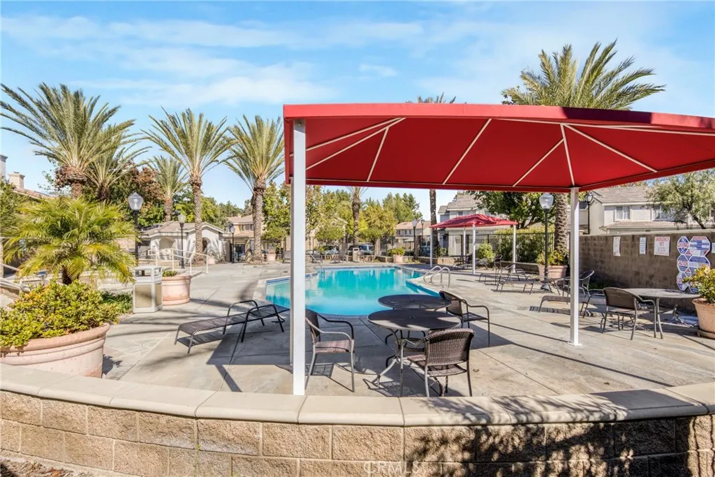 22754 Little Fall Court, Saugus, California 91350 home-pic-20