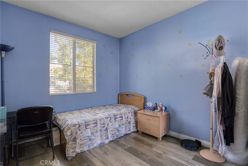 22754 Little Fall Court, Saugus, California 91350 home-pic-15