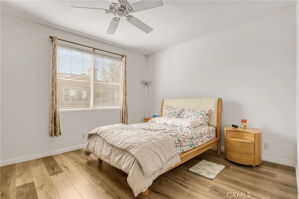 22754 Little Fall Court, Saugus, California 91350 home-pic-11