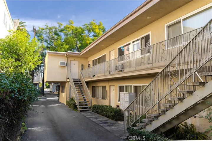 423 N Garfield, Pasadena, California 91101