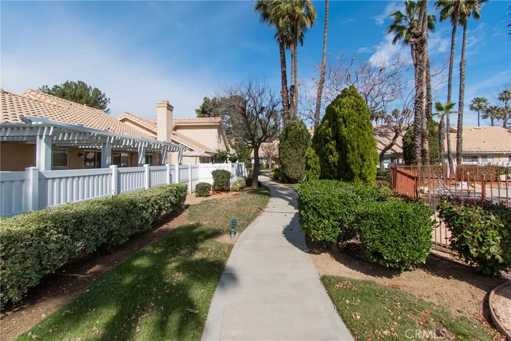 440 La Costa, Banning, California 92220 home-pic-35