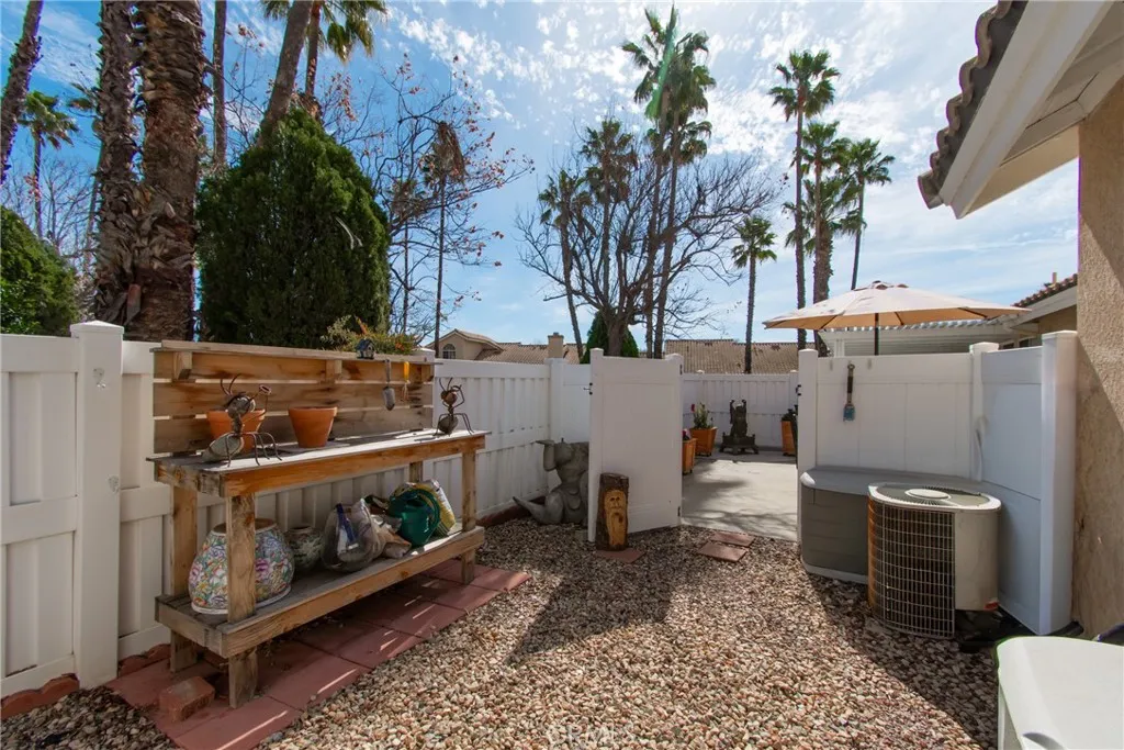 440 La Costa, Banning, California 92220 home-pic-28